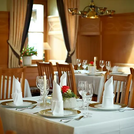 Zur Post Otel Bad Koetzting